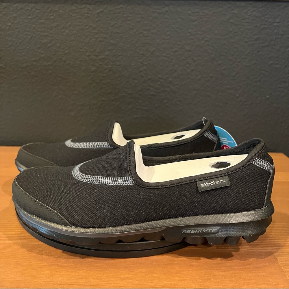 Skechers Women’s Black Slip On 13510 Go Walk Original Sneakers Size 5.5